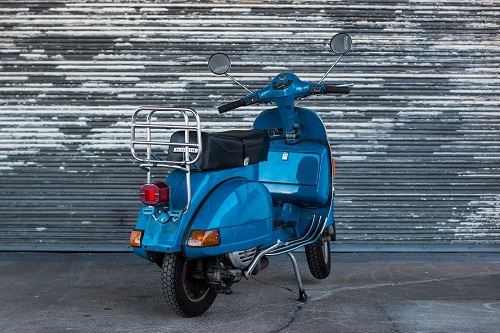 vespa p200e