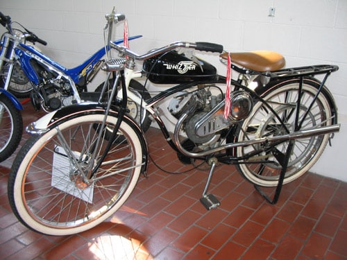 Schwinn_Whizzer_1947 _web03.jpg