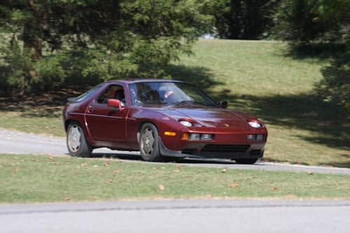 Porsche-928-S-1985-1web.jpg