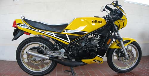 Yamaha-RZ-350-1985-1web.jpg
