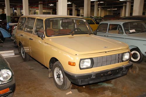 Wartburg-353-Kombi-1984-1web.jpg