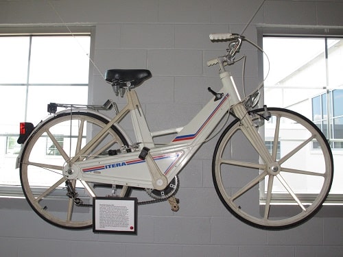 itera-plastic-bike-1981.JPG