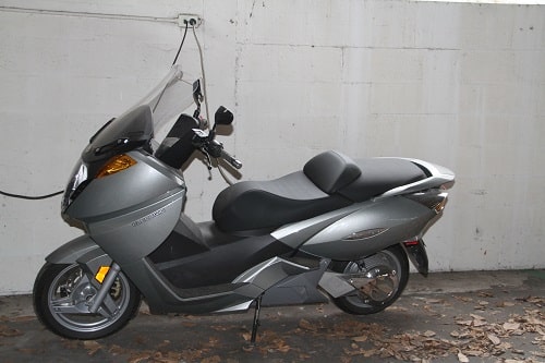 vectrix_electric_scooter_2007_web1a.jpg